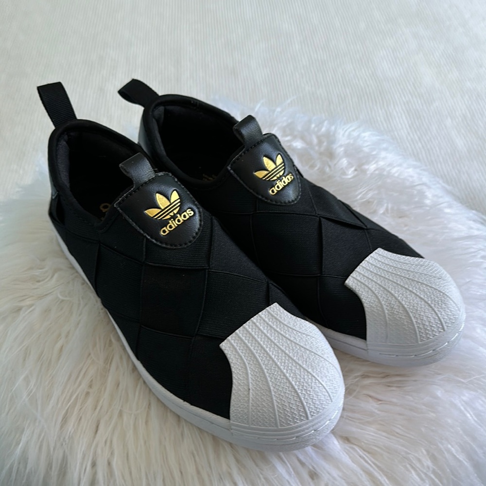 NWOT adidas Superstar Slip-On
Core Black Cloud White Sneakers Size 8